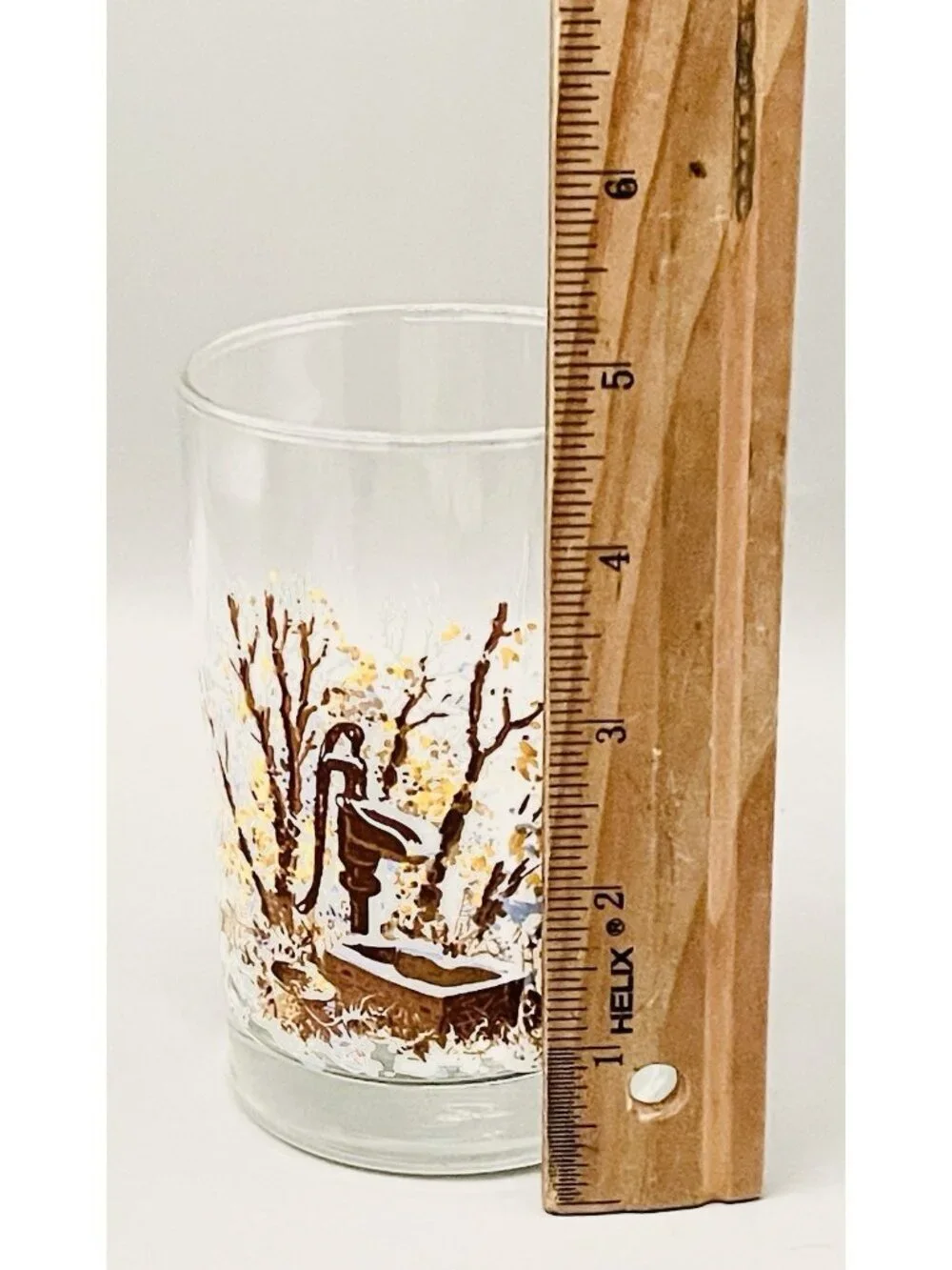 Vintage Arctic Circle Fast Food Glass 1985 H. Francis Sellers Art Winter Scene